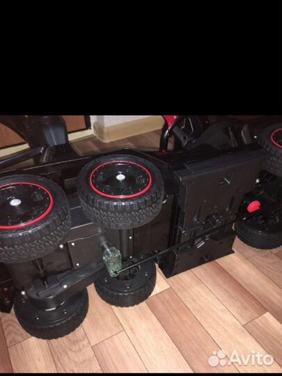 Детский электромобиль (лицензированная модель)