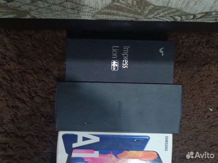 Коробки от телефонов