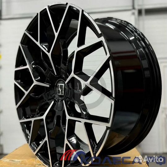 Кованые диски R23 на Zeekr 001