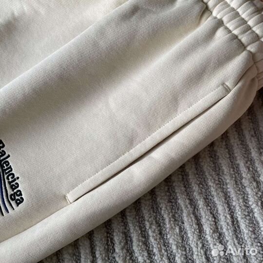 Шорты Balenciaga