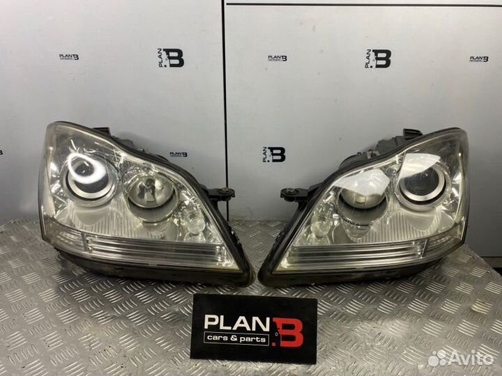 Фара ксеноновая передняя левая Mercedes-Benz