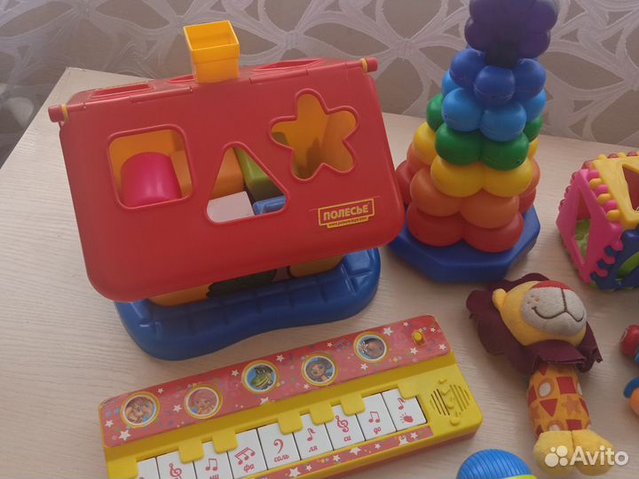 Развивающие игрушки пакетом