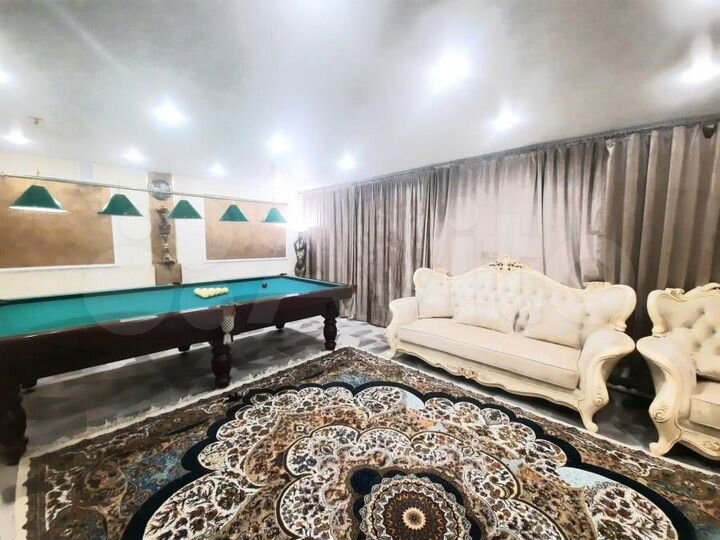 4-к. квартира, 200 м², 1/9 эт.