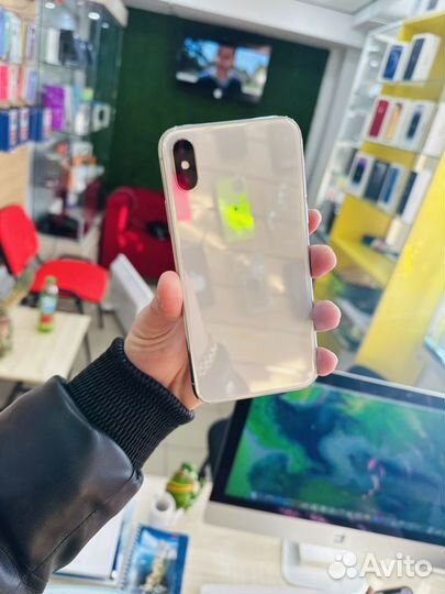 iPhone X, 64 ГБ