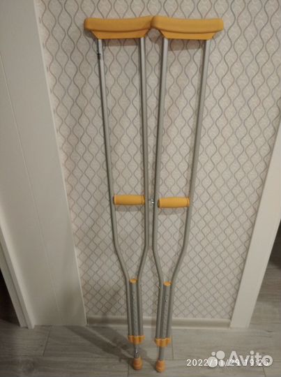 Продам костыли подмышечные