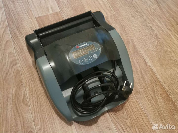 Счетчик денег банкнот