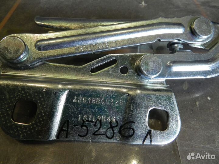 Петля капота левая - Mercedes-Benz GL-klasse X164