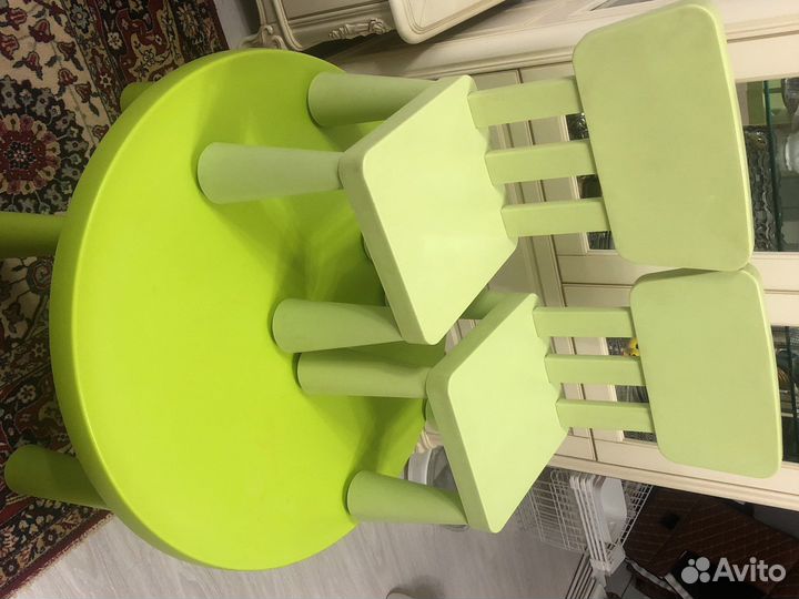 Стол и стулья икея