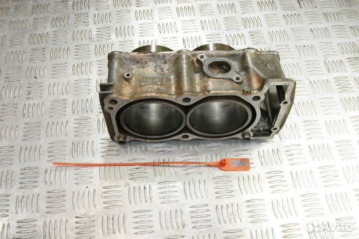 Блок цилиндров с поршнями Yamaha TDM850-1