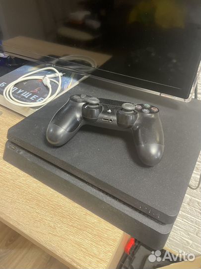 Sony PS4 Slim
