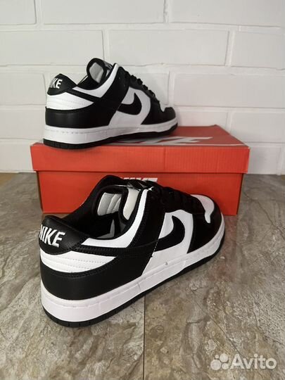 Кроссовки nike dunk low panda 42 размер