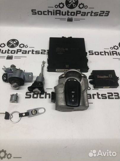 Комплект личинок с ключом Toyota Camry V70