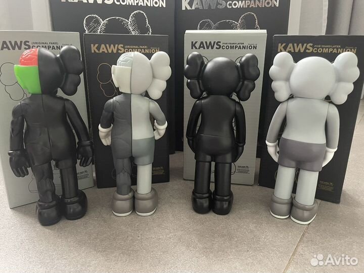 Фигурка kaws