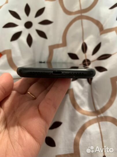 Телефон iPhone xr 128