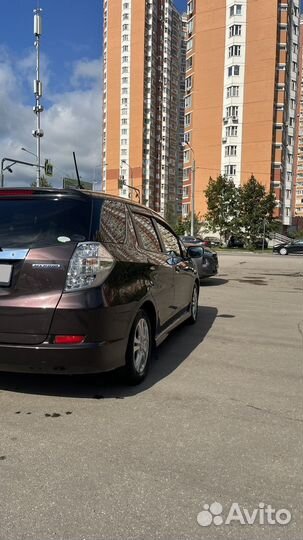 Honda Fit Shuttle 1.3 CVT, 2011, 156 000 км