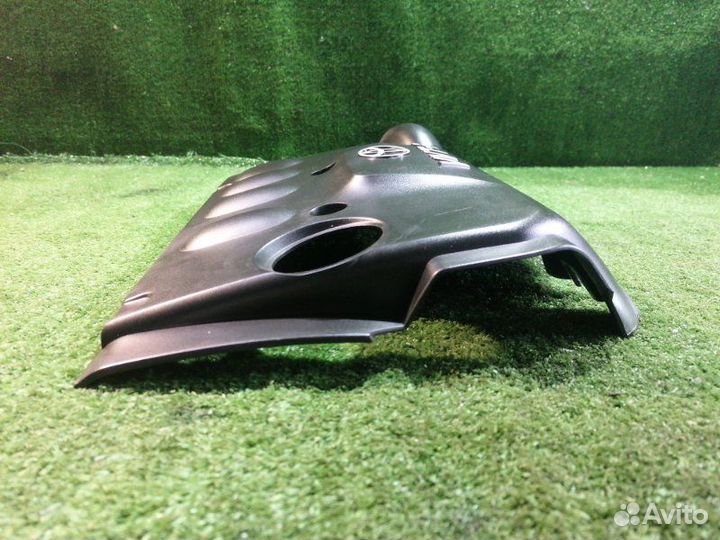 Декоративная крышка двигателя Toyota Corolla