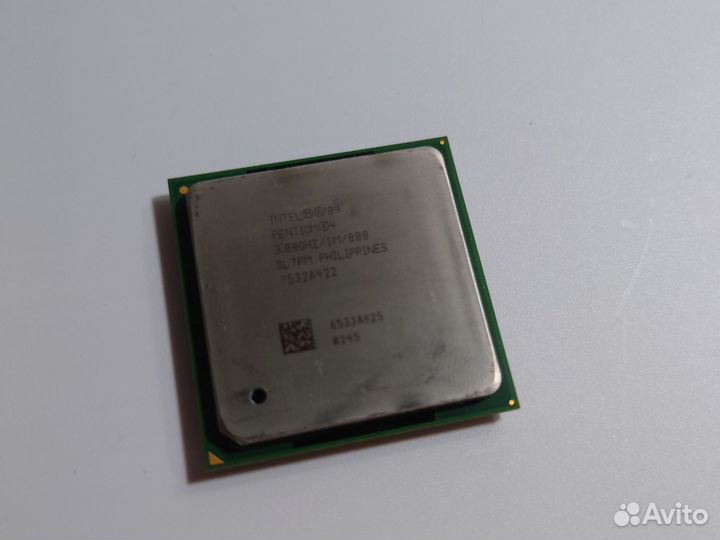 Процессор Intel Pentium 4, 3 GHz (SL7PM)