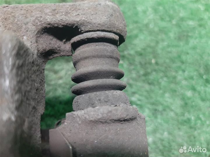 Суппорт тормозной передний левый Suzuki SX4 2007