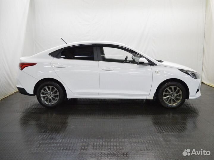 Hyundai Solaris 1.6 AT, 2021, 53 300 км