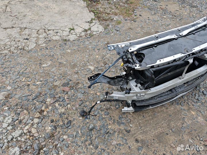 Передняя панель (телевизор) BMW 5 G30/G31 рест