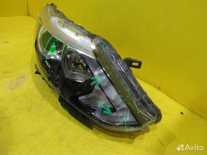 Фара правая Nissan Qashqai J11 (2013-2019) галоген