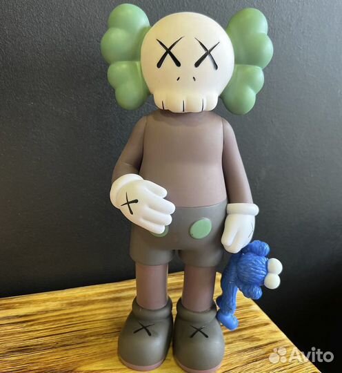 Коллекционные игрушки Kaws