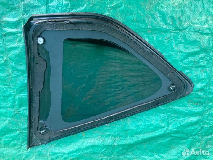 Стекло кузовное глух левое Toyota RAV 4 2013-2019