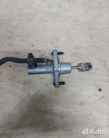 Главный цилиндр сцепления Хонда CR-V 4 rm