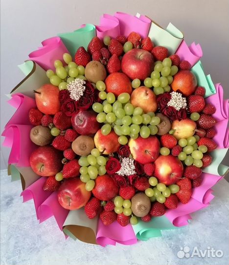 Съедобные букеты из клубники. Подарок на выпускной