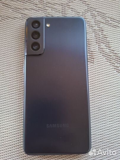 Samsung Galaxy S21, 8/256 ГБ