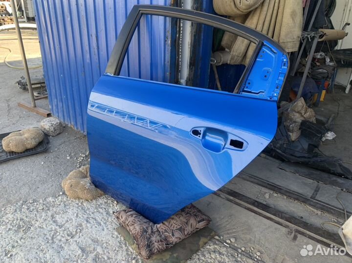 Задняя левая дверь Kia Rio 4 Синий