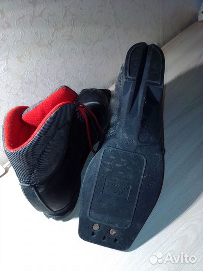 Лыжные ботинки