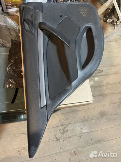 Обшивка задней левой двери шкода октавиа А7