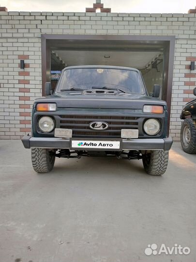LADA 4x4 (Нива) 1.7 МТ, 2001, 185 000 км