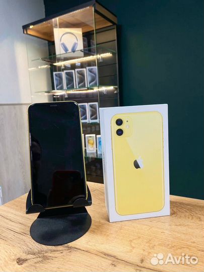 iPhone 11, 64 ГБ