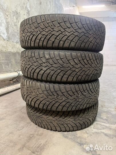 Pirelli Ice Zero 2 215/65 R17 60T