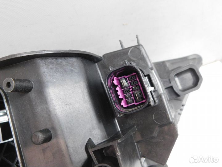 Фара левая Audi Q7/SQ7