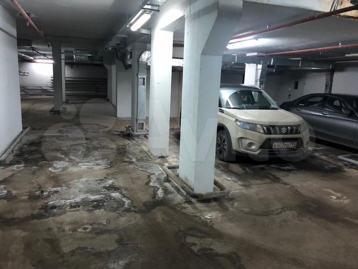 Машиноместо, 13 м²