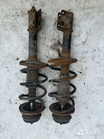 Стойки передние в сборе renault megane 1