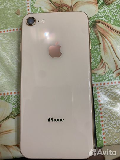 iPhone 8, 64 ГБ