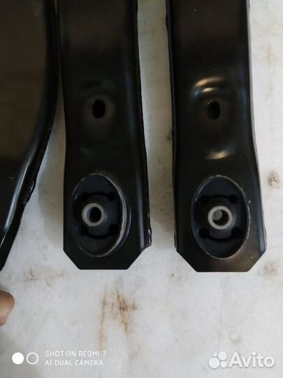 Комплект рычагов перед Jeep Grand Cherokee wj