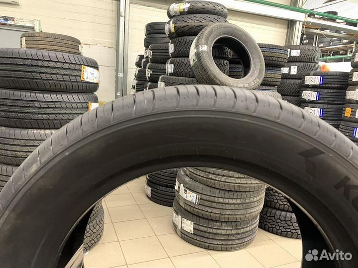 Kumho Ecsta HS52 245/45 R18 100