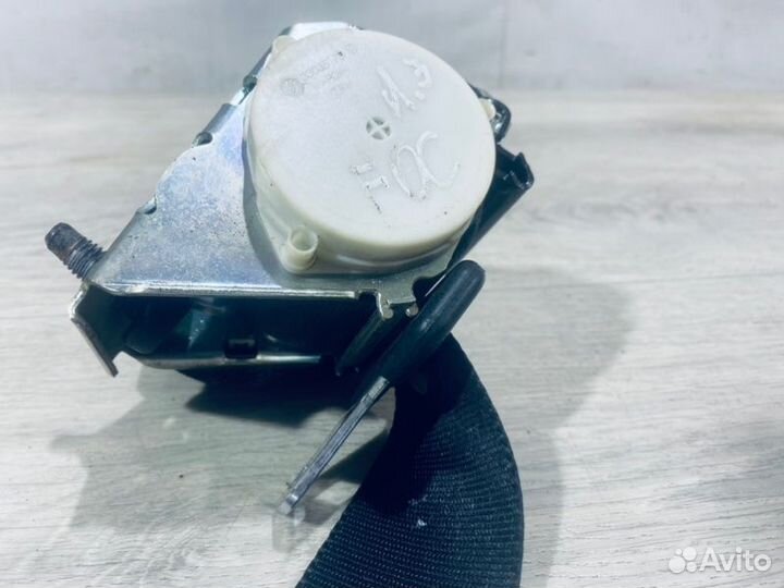 Ремень безопасности задний левый Ford Focus