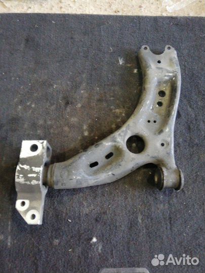 Рычаг передний передний левый Volkswagen Passat B7