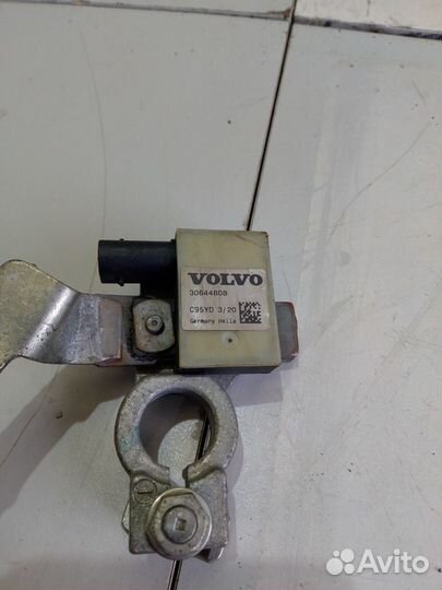 Клемма аккумулятора минус (Volvo S60)