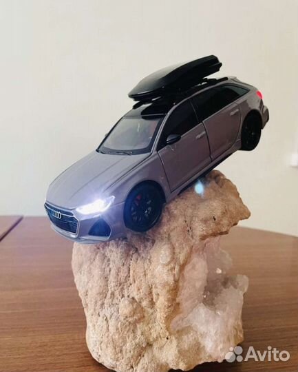 Модель Audi RS 6 