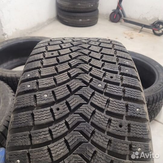 Michelin Latitude X-Ice North 275/40 R21