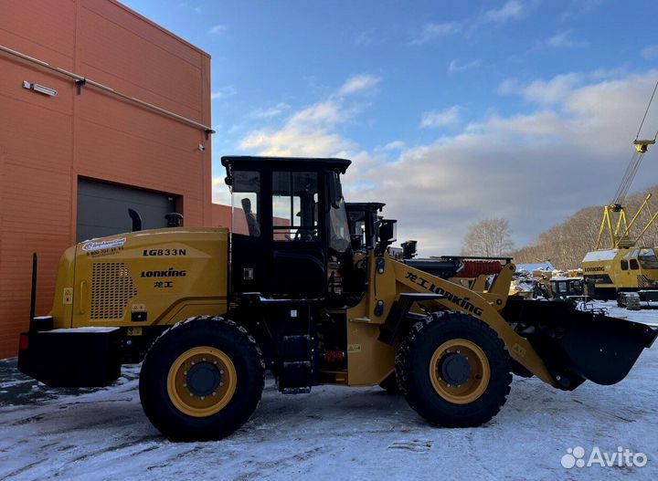 Фронтальный погрузчик Lonking LG833N, 2023