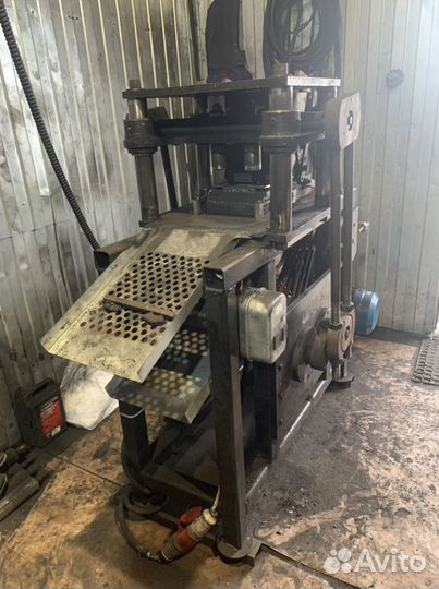 Пресс уголь кадильный