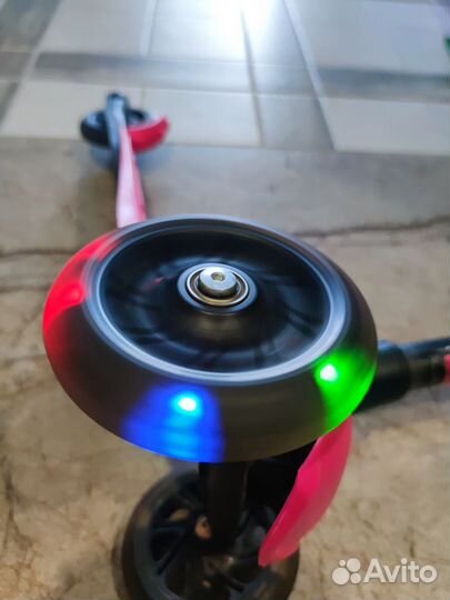 Самокат детский трехколесный